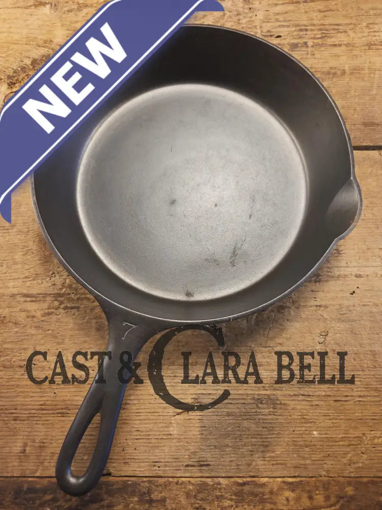 Beautiful! Griswold #7 Skillet with Large Block Logo and Smooth Bottom 701. Restored and Ready to Use! Skillet