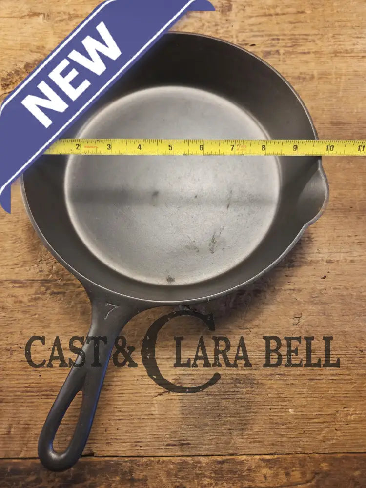 Beautiful! Griswold #7 Skillet with Large Block Logo and Smooth Bottom 701. Restored and Ready to Use! Skillet