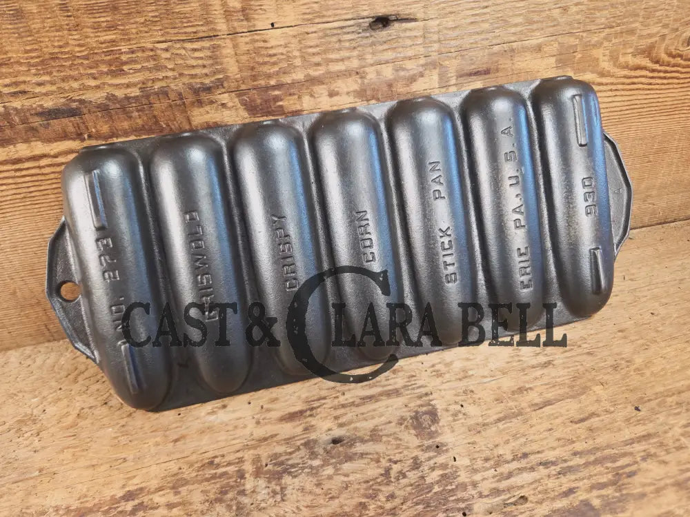 Beautiful Griswold No. 273 Crispy Corn Stick Pan p/n 930. Great gift idea or a perfect gift for you! Restored and Ready