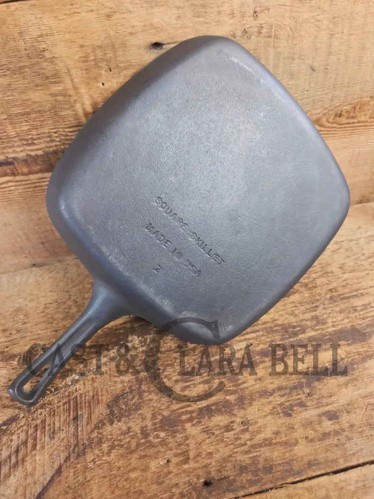 Beautiful later series Wagner Square Skillet Fully Restored and Ready to Go. Perfect for breakfasts frying and
