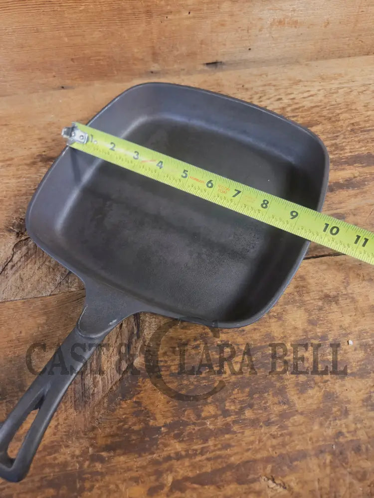 Beautiful later series Wagner Square Skillet Fully Restored and Ready to Go. Perfect for breakfasts frying and