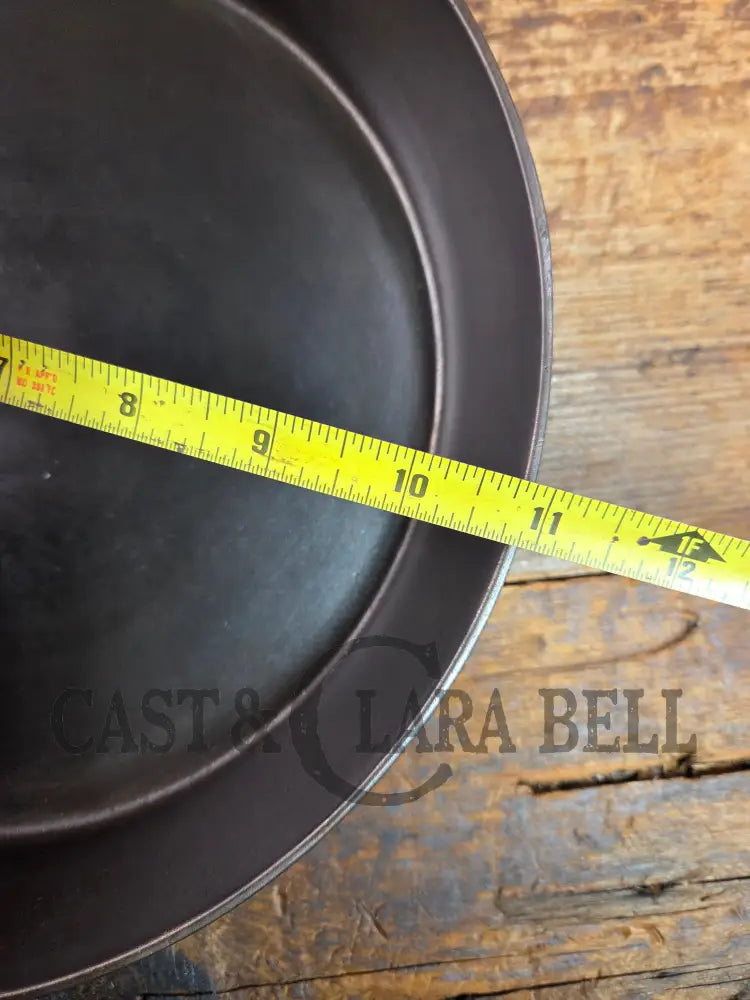 Beautiful piece! 1920βs Favorite Piqua Miami Dual Logo #9 cast iron Skillet with Heat Ring Skillet