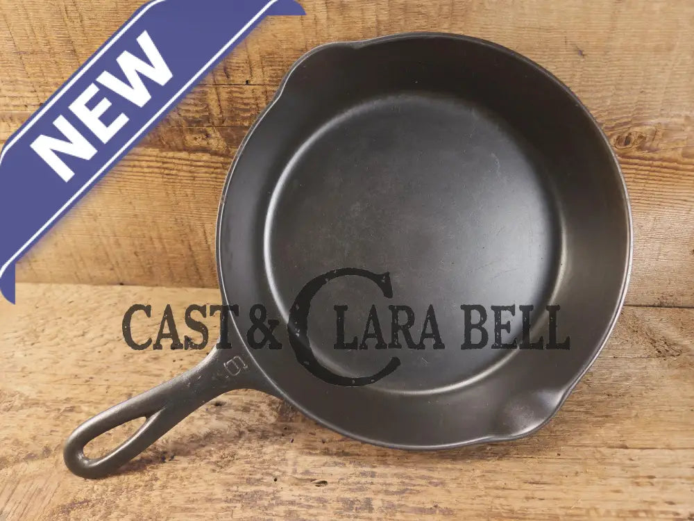 Beautiful piece! 1920’s Griswold #6 Skillet with Large Block Logo 699. Perfect for saute’s and sides. Restored and