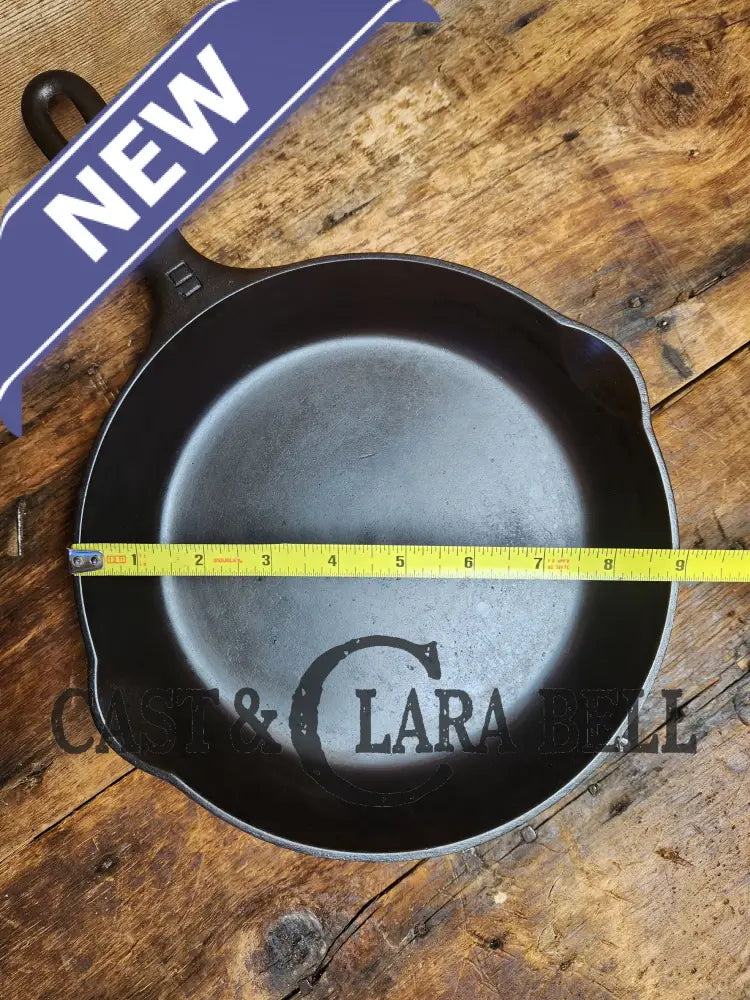 Beautiful piece! 1920’s Griswold #6 Skillet with Large Block Logo 699. Perfect for saute’s and sides. Restored and