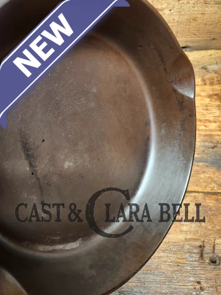 Beautiful piece! 1920’s Griswold #6 Skillet with Large Block Logo 699. Perfect for saute’s and sides. Restored and