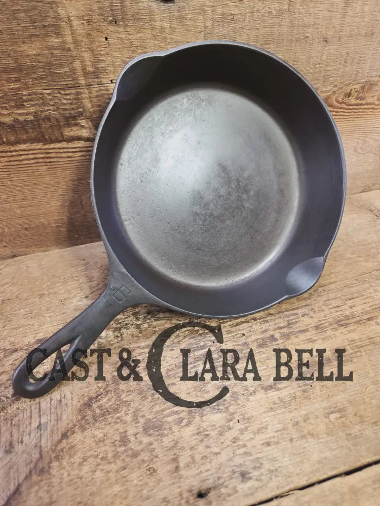 Beautiful Saute Pan! 1940βs Griswold #6 Cast Iron Skillet w/ Small Block Logo Flat Style Handle and Smooth Bottom 699 M