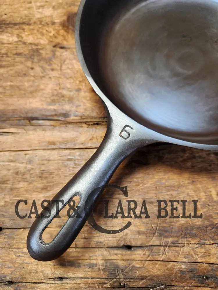 Beautiful Swirls! 1930βS Wagner Unmarked #6 Cast Iron Sautee Skillet. Skillet