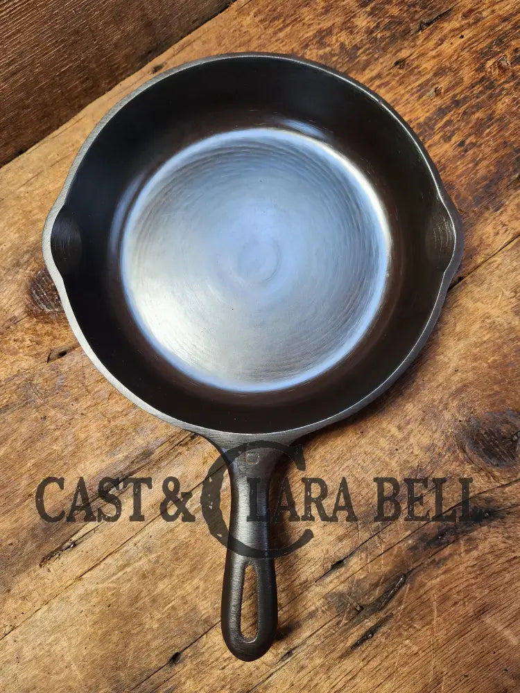 Beautiful Swirls! 1930βS Wagner Unmarked #6 Cast Iron Sautee Skillet. Skillet