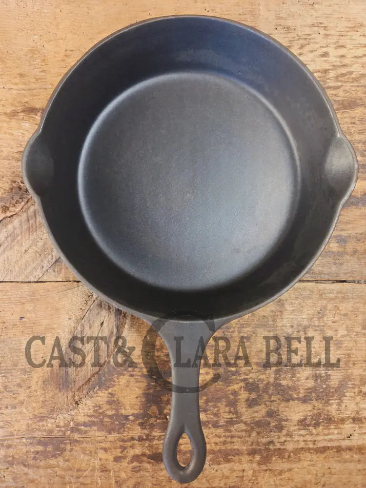 Beautiful! The Classic #7 Griswold made Puritan No. 8 cast iron skillet w Heat Ring. 1503 - Skillet