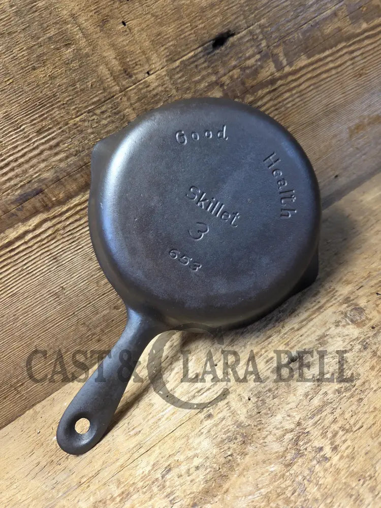 Beautifully unique Griswoldβs Good Health #3 βEggβ Skillet 653. Restored and Ready To Use! Skillet
