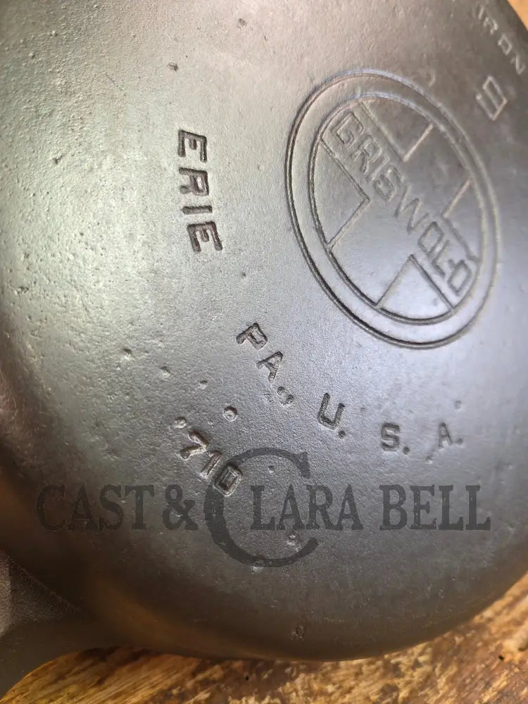 Beauty! 1930βs Griswold #9 Skillet with Large Block Logo and Smooth Bottom 710 - Skillet