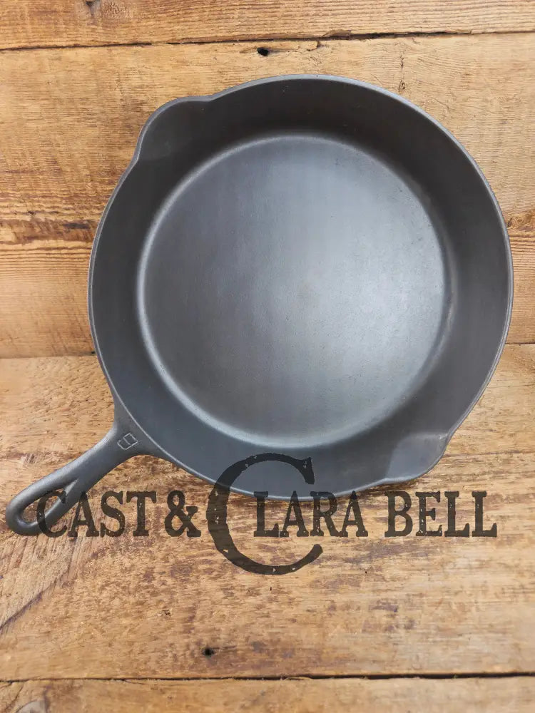 Beauty! 1930’s Griswold #9 Skillet with Large Block Logo and Smooth Bottom 710 Skillet