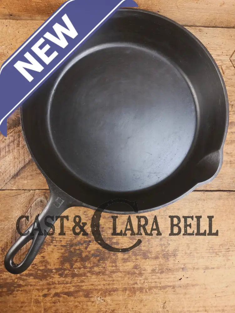 Beauty! 1930βs Griswold #9 Skillet with Large Block Logo and Smooth Bottom 710 Skillet