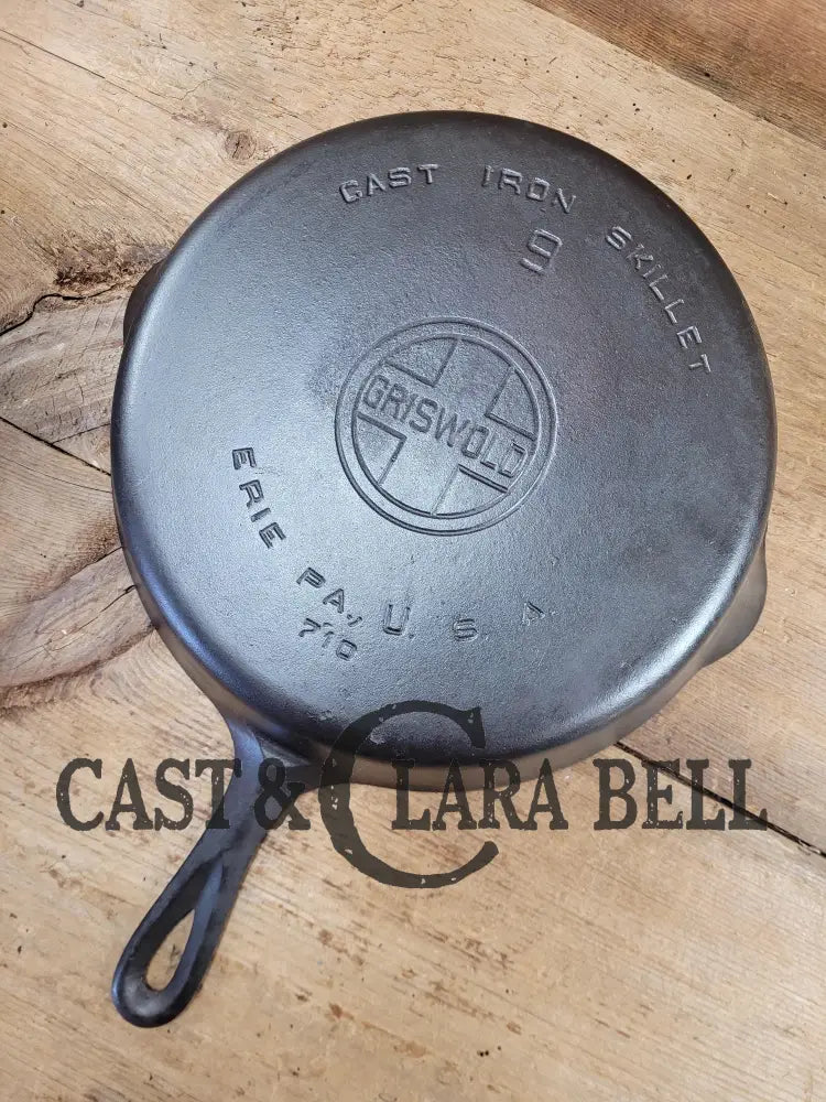 Beauty! 1930βS Griswold #9 Skillet With Large Block Logo And Smooth Bottom 710.