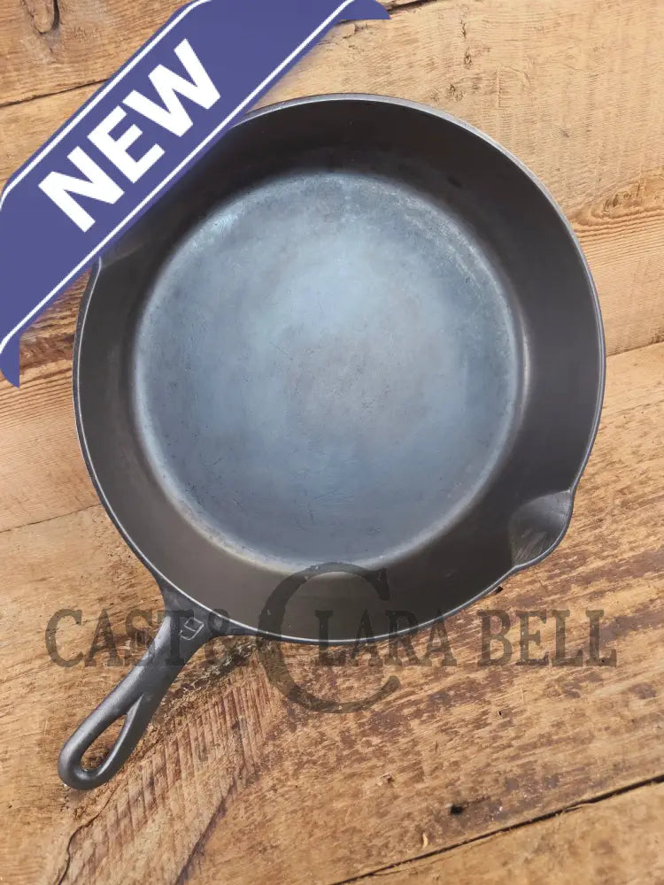 Beauty! 1930’s Griswold #9 Skillet with Large Block Logo and Smooth Bottom 710 F - Skillet