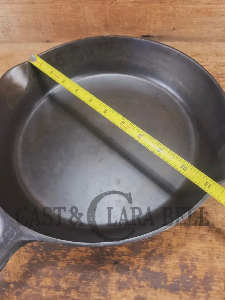 Beauty! 1930’s Griswold #9 Skillet with Large Block Logo and Smooth Bottom 710 F - Skillet