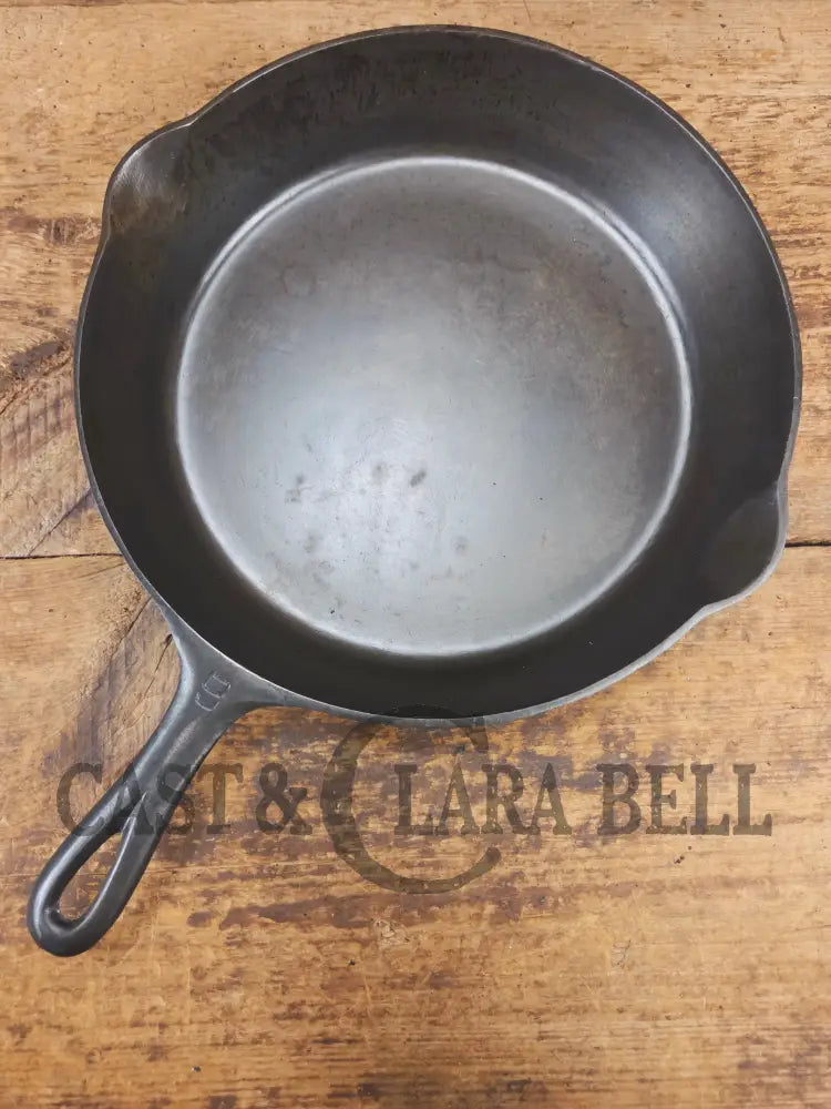 Beauty! 1930’s Griswold #9 Skillet with Large Block Logo and Smooth Bottom 710 F - Skillet