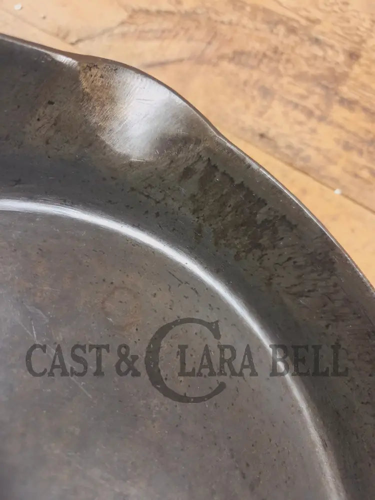 Beauty! 1930’s Griswold #9 Skillet with Large Block Logo and Smooth Bottom 710 F - Skillet