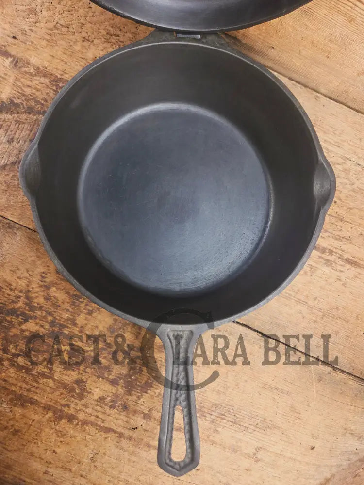 Beauty! Hammered finish Lodge 4-In-1 star logo Combo Cooker. So versatile and elegant. Perfect gift or fully restored