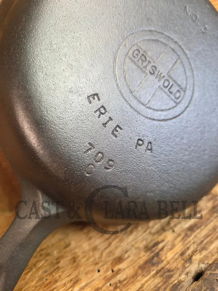 Best seller! 1930βs Griswold #3 Cast Iron Egg Skillet with Small Block Logo 709 C - Skillet
