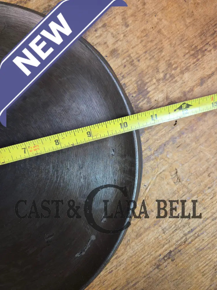 BEST Seller! 1930’s Wagner #9 Round Griddle Stylized Logo 1109 D. Perfect for grilled cheese omelettes and flat iron