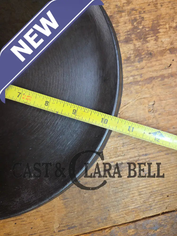 BEST Seller! 1930’s Wagner #9 Round Griddle Stylized Logo 1109 D. Perfect for grilled cheese omelettes and flat iron