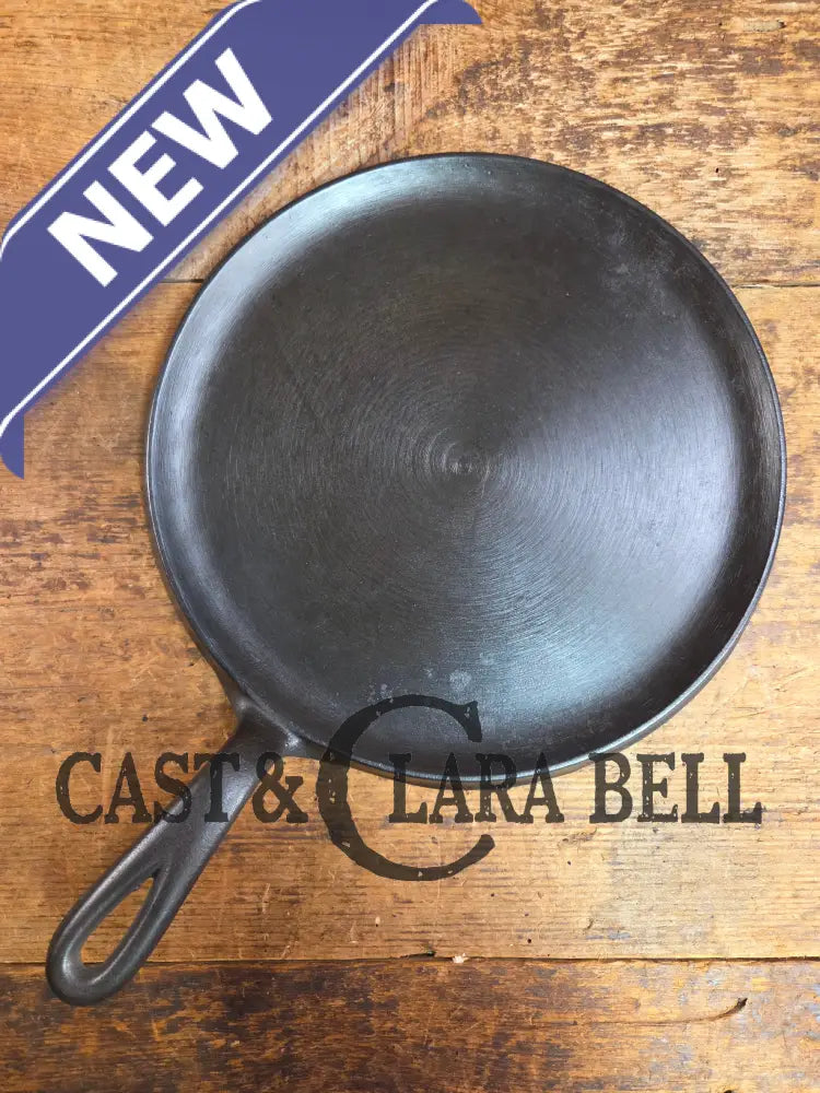 BEST Seller! 1930’s Wagner #9 Round Griddle Stylized Logo 1109 D. Perfect for grilled cheese omelettes and flat iron