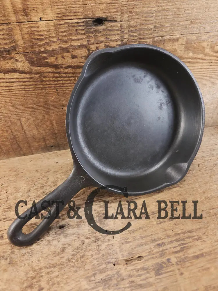 Best Seller! 1930βs Wagner Ware #3 Cast Iron Egg Skillet 1053 I. Great single serving skillet Skillet