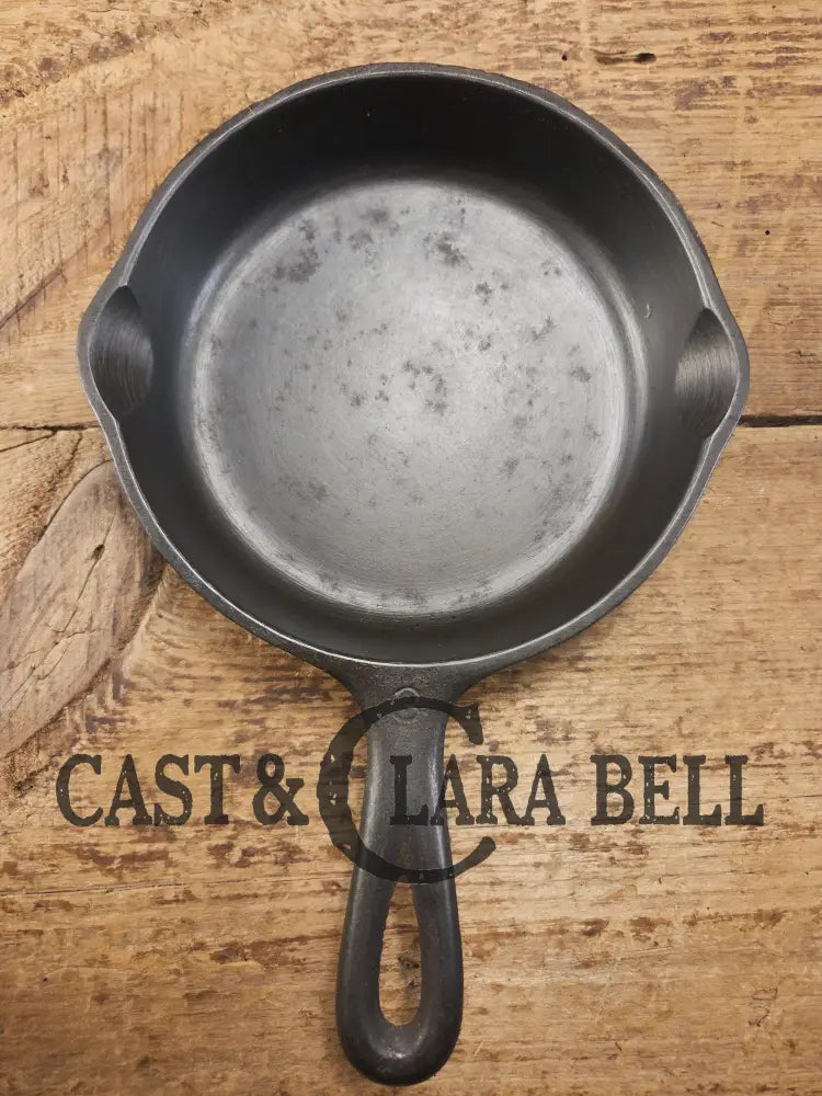 Best Seller! 1930βs Wagner Ware #3 Cast Iron Egg Skillet 1053 I. Great single serving skillet Skillet