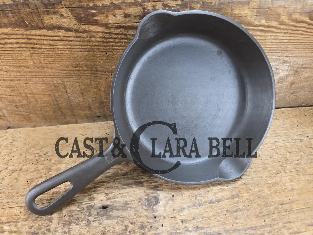 Best Seller! 1940βs Griswold No. 3 Cast Iron Egg Skillet 709 K. Perfect cooking for one! Skillet