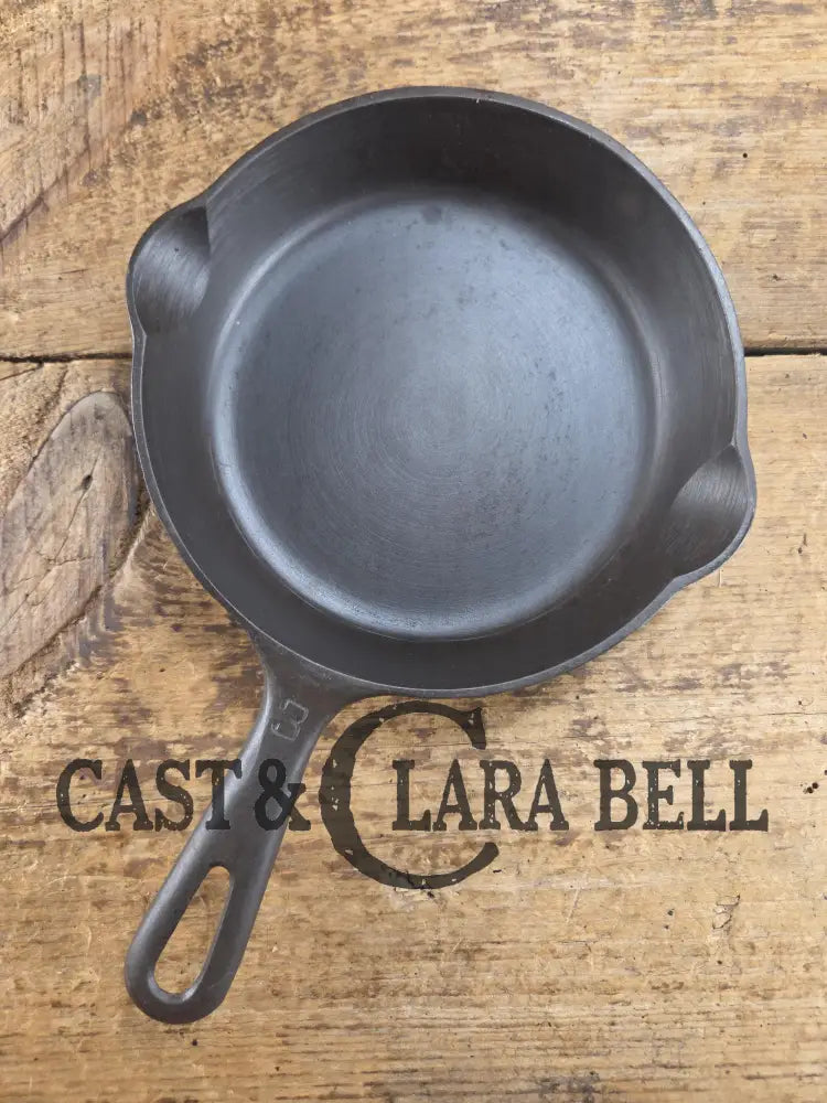 Best Seller! 1940βs Griswold No. 3 Cast Iron Egg Skillet 709 K. Perfect cooking for one! Skillet