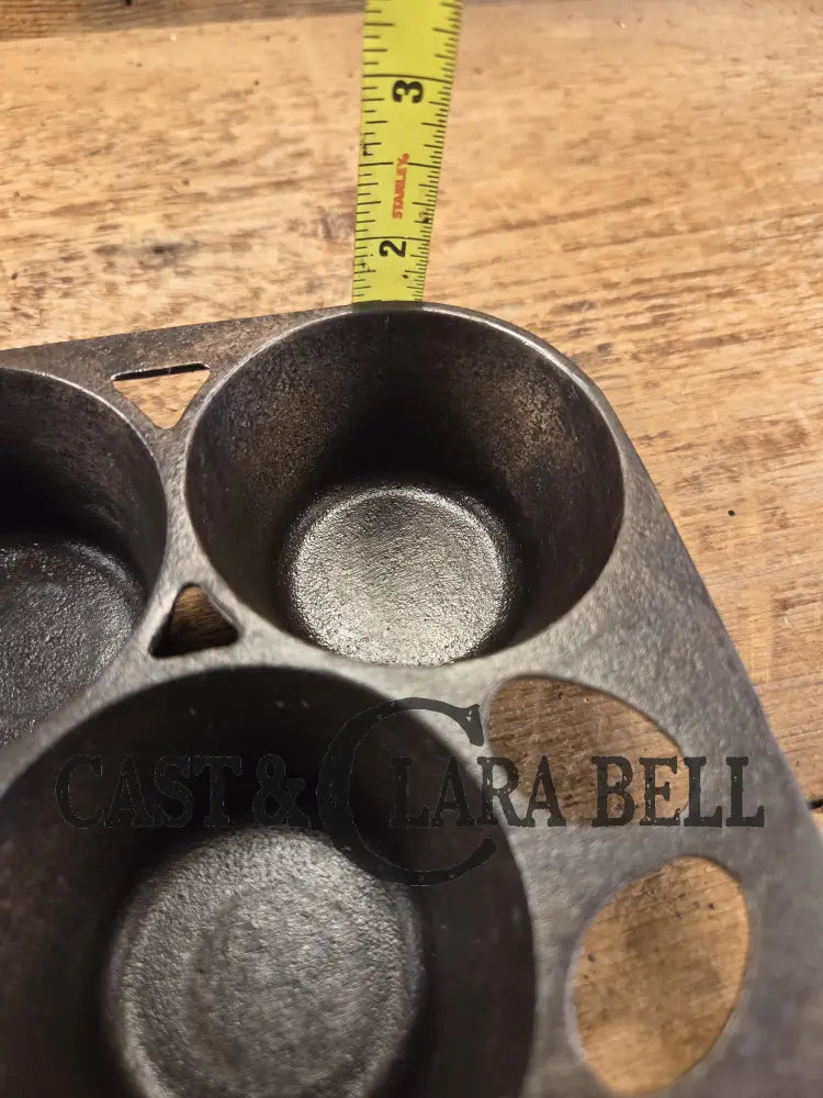 Best Seller! Lovely Griswold No. 10 Popover Pan 949 C. Open frame design is ready to make the best brownies muffins or