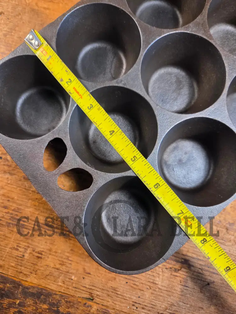 Best Seller! Lovely Griswold No. 10 Popover Pan 949. Open frame design is ready to make the best brownies muffins or
