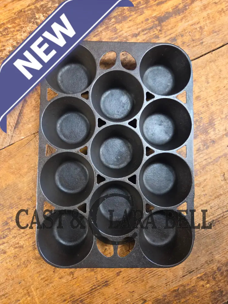 Best Seller! Lovely Griswold No. 10 Popover Pan 949. Open frame design is ready to make the best brownies muffins or