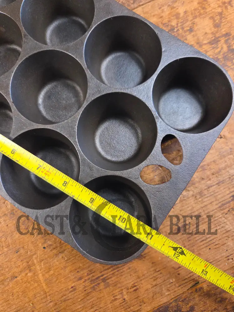 Best Seller! Lovely Griswold No. 10 Popover Pan 949. Open frame design is ready to make the best brownies muffins or