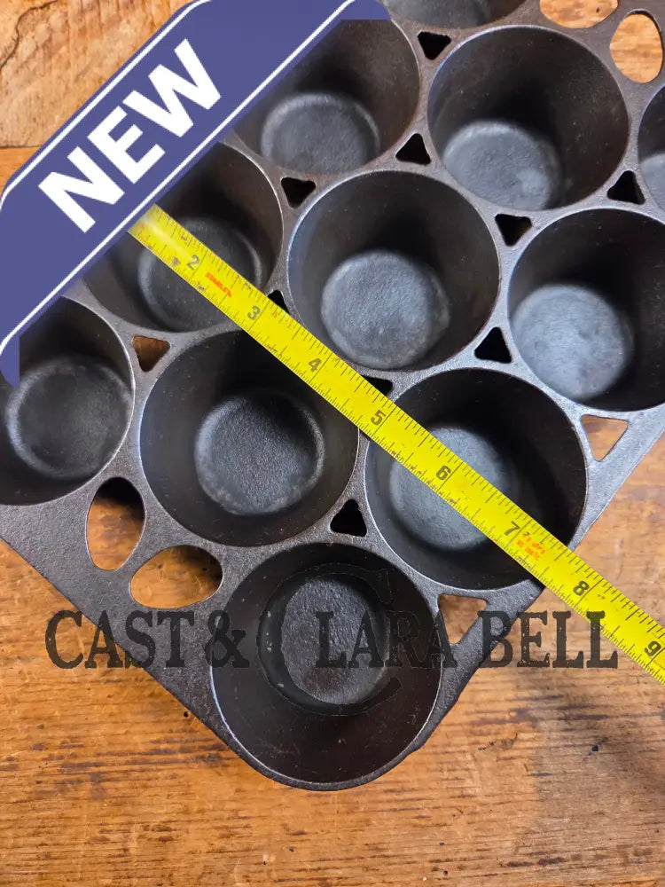 Best Seller! Lovely Griswold No. 10 Popover Pan 949. Open frame design is ready to make the best brownies muffins or