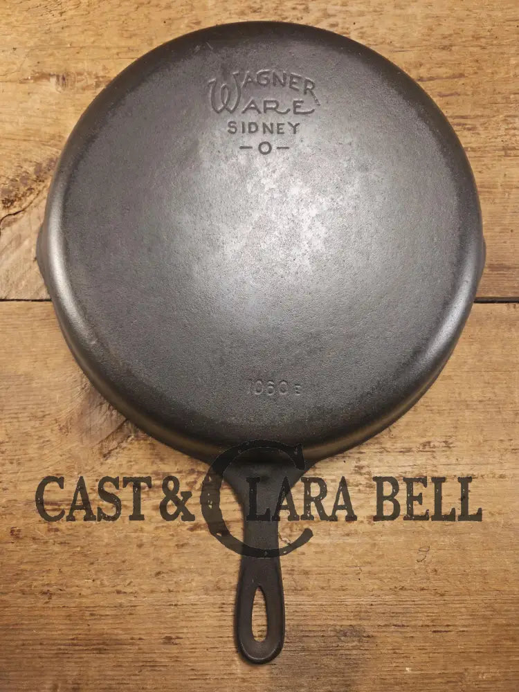 Big 1930’s Wagner Ware #10 Cast Iron Skillet with Stylized Logo 1060 E. Great Bacon skillet! Perfect for larger meals