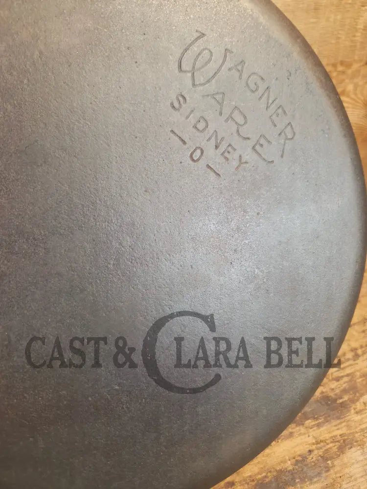Big 1930’s Wagner Ware #10 Cast Iron Skillet with Stylized Logo 1060 H. Great Bacon skillet! - Skillet