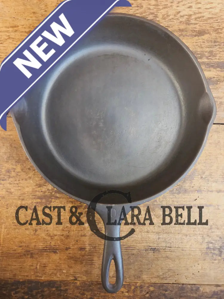 Big 1930’s Wagner Ware #10 Cast Iron Skillet with Stylized Logo 1060 H. Great Bacon skillet! - Skillet