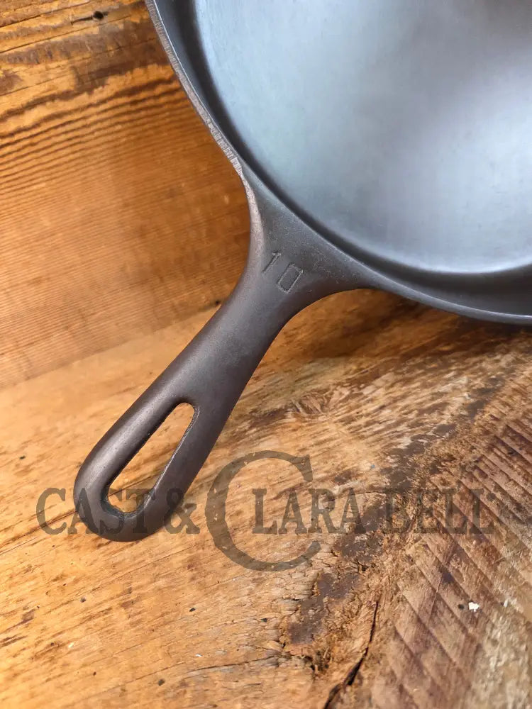 Big 1940’s Griswold #10 Skillet with Small Block Logo and Heat Ring 716 E. Fantastic every day pan Getting harder to