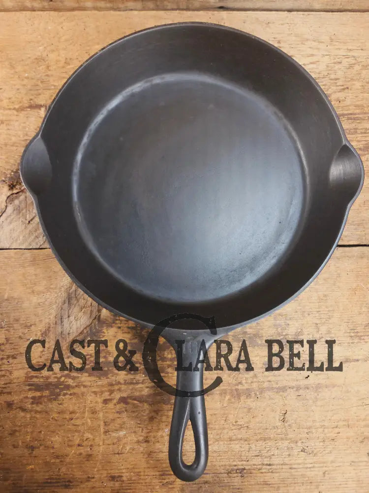Big 1940βs Griswold #10 Skillet with Small Block Logo and Heat Ring 716 A. Fantastic every day pan Getting harder to