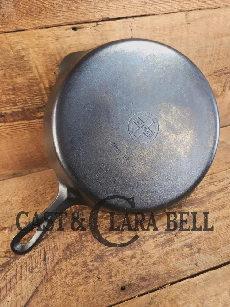 Big 1940’s Griswold #10 Skillet with Small Block Logo and Heat Ring 716 B. Fantastic every day pan Getting harder to