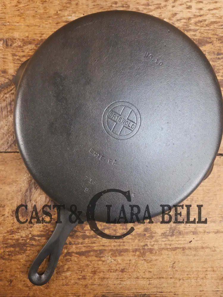 Big 1940’s Griswold #10 Skillet with Small Block Logo and Heat Ring 716 B. Fantastic every day pan Getting harder to