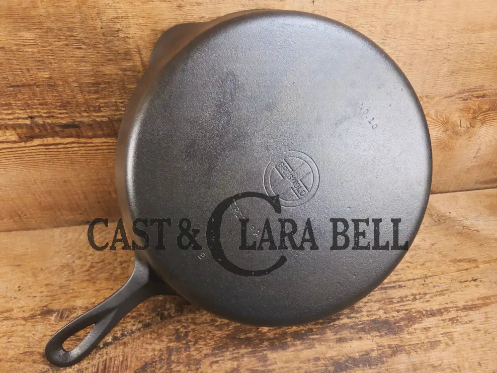 Big 1940’s Griswold #10 Skillet with Small Block Logo and Heat Ring 716 B. Fantastic every day pan Getting harder to