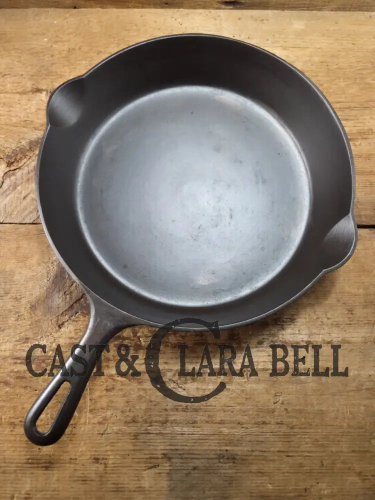 Big 1940’s Griswold #10 Skillet with Small Block Logo and Heat Ring 716 D. Fantastic every day pan Getting harder to