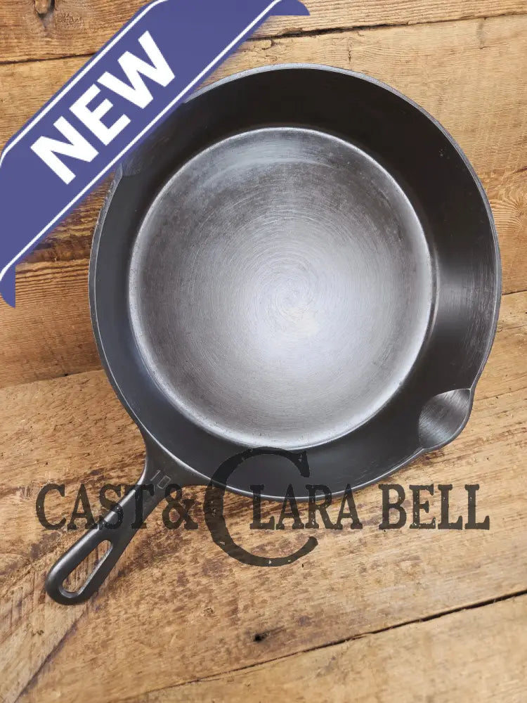 Big 1940’s Griswold #10 Skillet with Small Block Logo and Heat Ring 716 D. Fantastic every day pan Getting harder to
