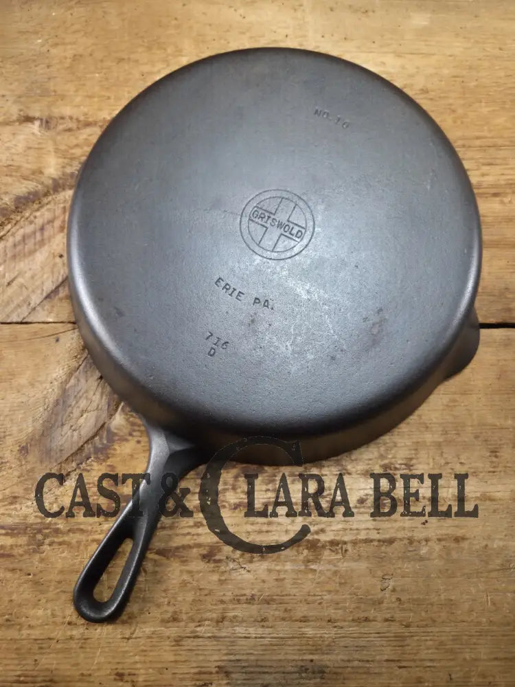 Big 1940’s Griswold #10 Skillet with Small Block Logo and Heat Ring 716 D. Fantastic every day pan Getting harder to