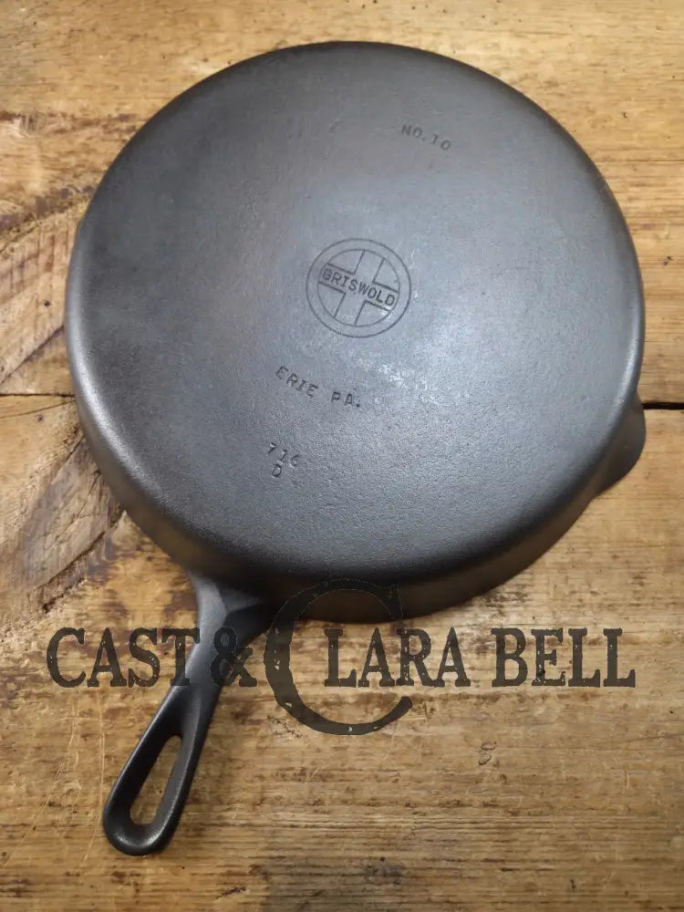 Big 1940’s Griswold #10 Skillet with Small Block Logo and Heat Ring 716 D. Fantastic every day pan Getting harder to