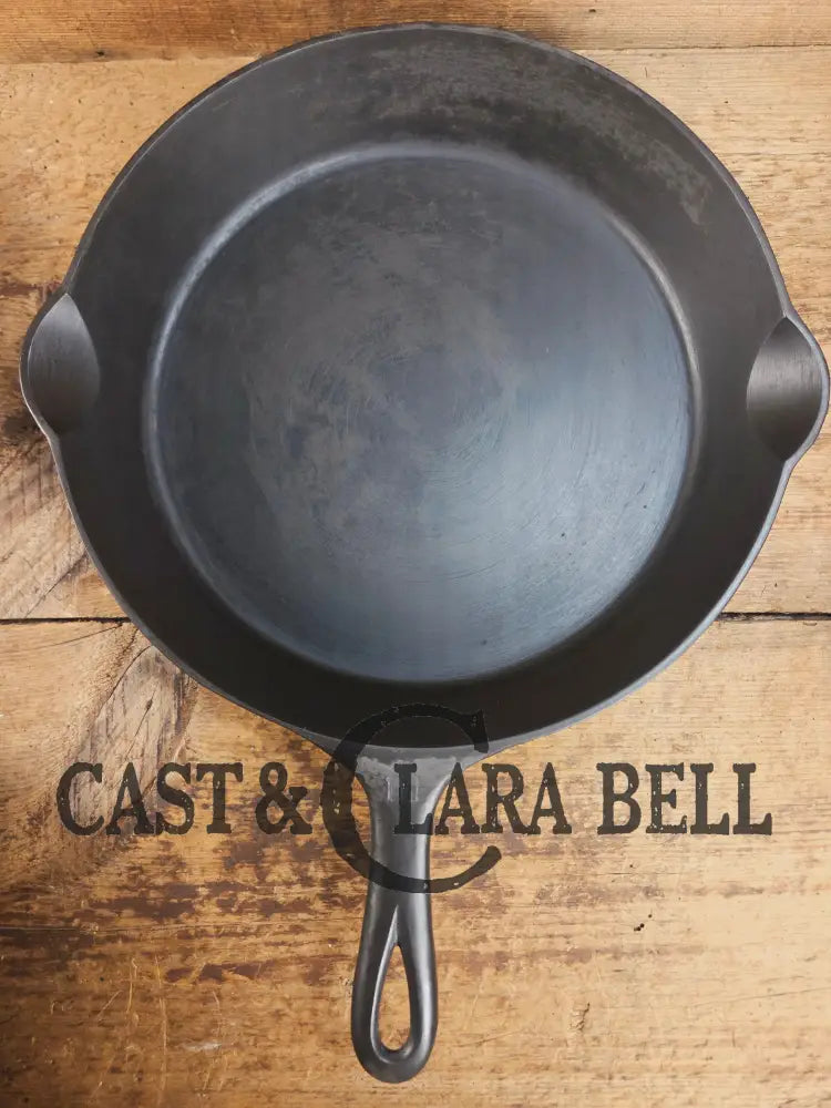 Big 1940’s Griswold #10 Skillet with Small Block Logo and Heat Ring 716. Fantastic every day pan Getting harder to find