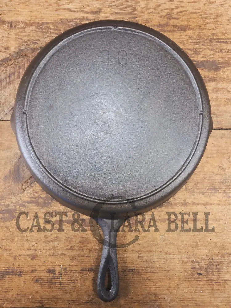 Big bacon skillet! Beautiful 1930’s Lodge #10 Cast Iron Skillet with 3 Notch Heat Ring - Skillet
